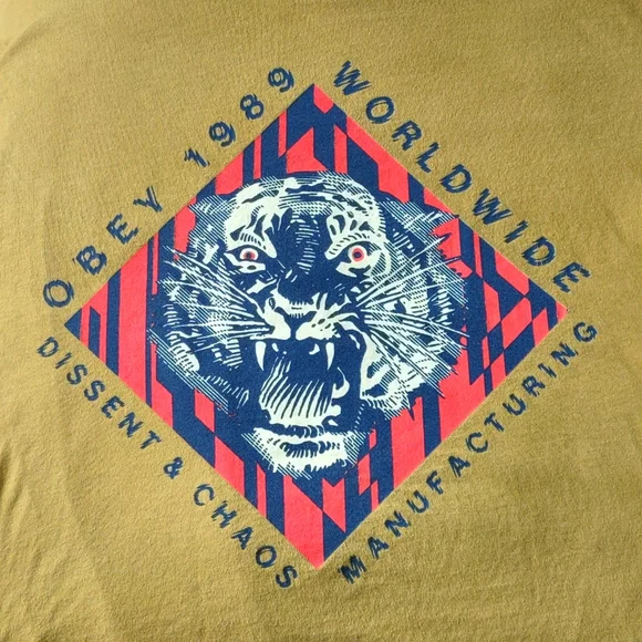 🎉Host Pick🎉 Women's Medium Obey T-Shirt - Picture 4 of 7